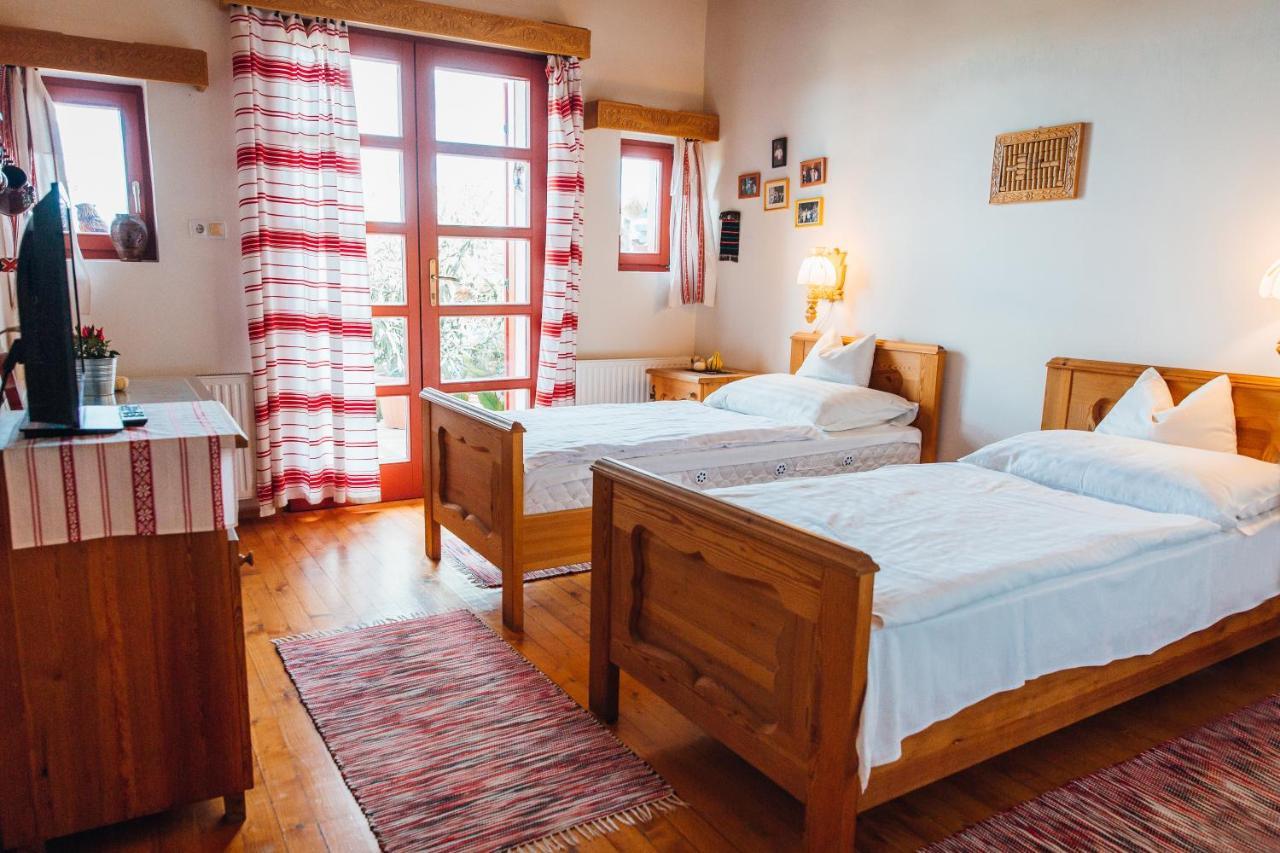 Bed and Breakfast Bagoly Pincesor Fogado Pécs Exterior foto